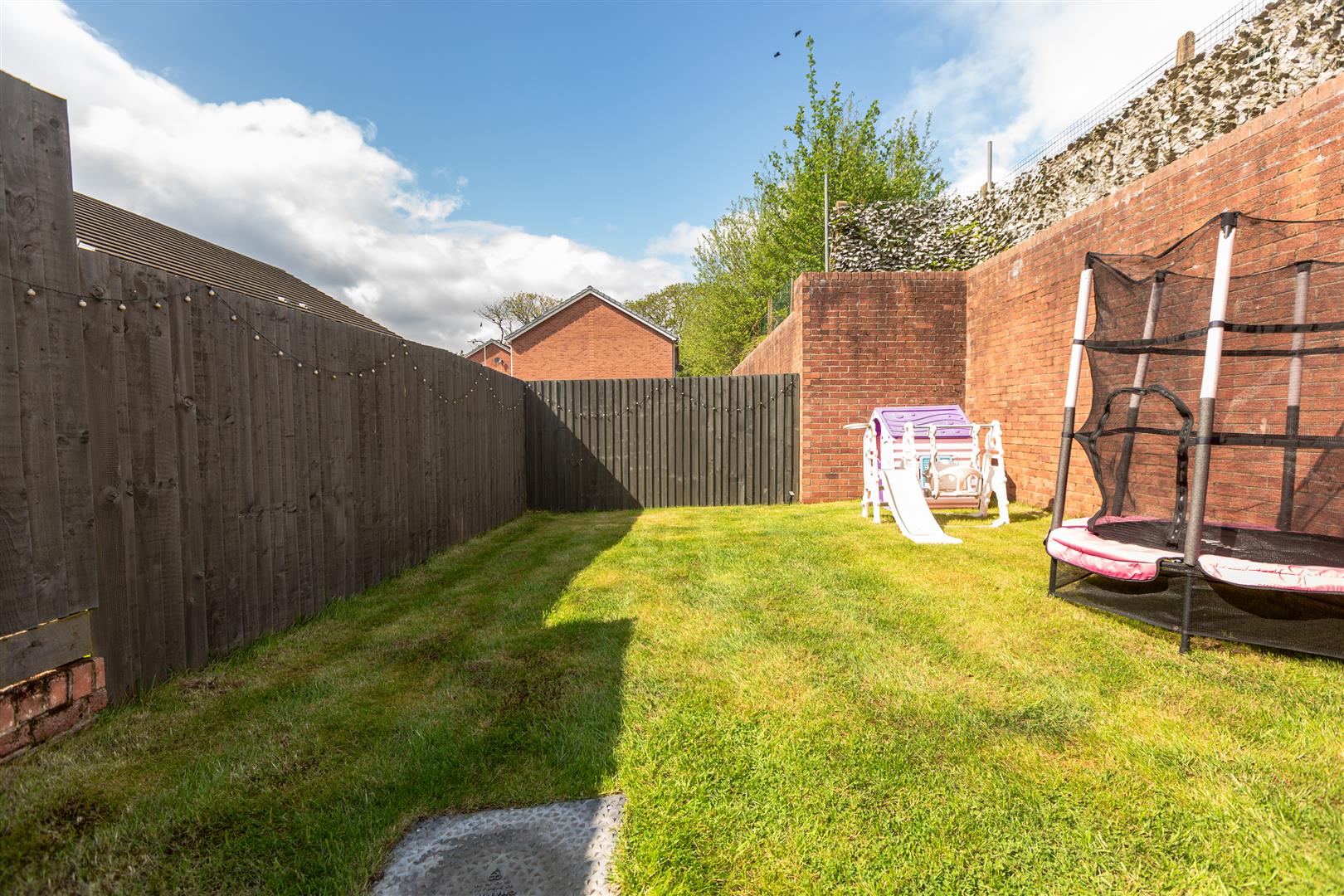 Tal Y Fro, Pontardawe, Swansea, SA8 4NZ